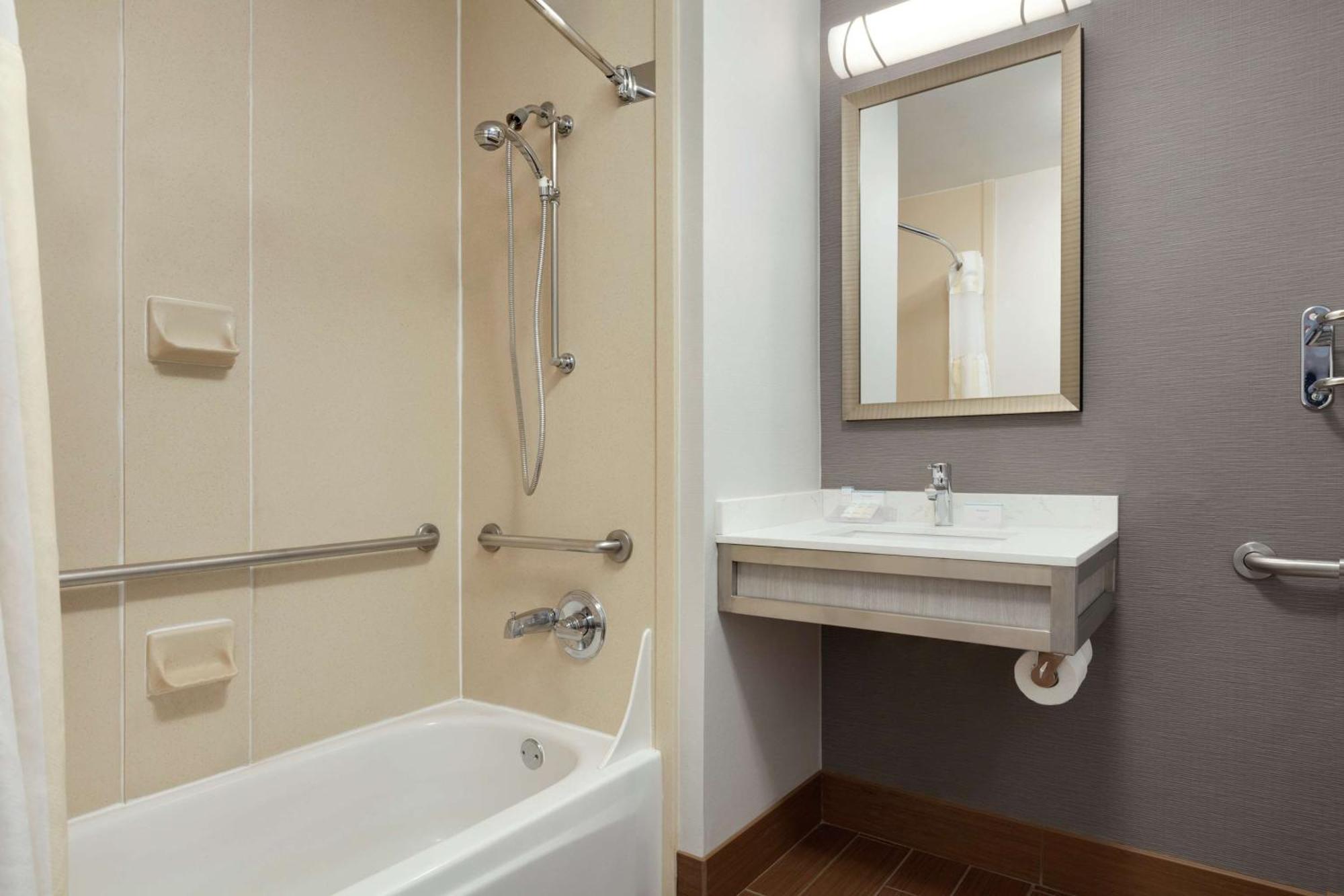 Hilton Garden Inn Gilroy Luaran gambar