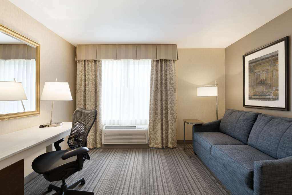 Hilton Garden Inn Gilroy Bilik gambar